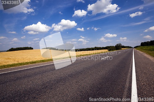 Image of the asphalted road 