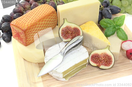 Image of great variety of cheeses