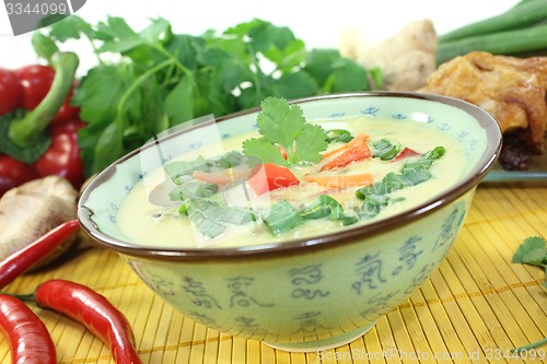 Image of Curry soup with chicken and Shiitake mushrooms