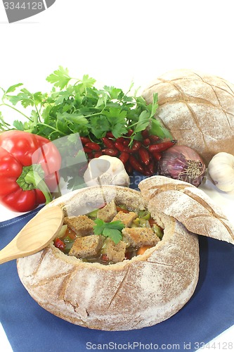 Image of Bread soup with bell pepper