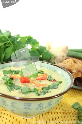 Image of Curry soup with chicken and coconut milk