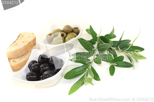 Image of olives with bread