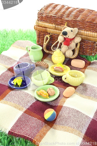 Image of picnic with ball