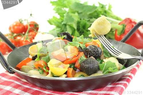 Image of fresh Pasta pan with bell pepper