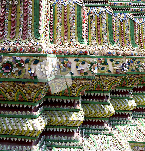 Image of thailand   colored column ceramic    bangkok