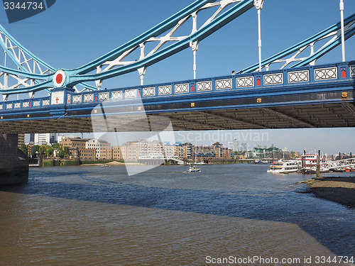 Image of Tower Bridge in London