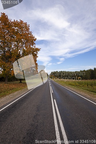 Image of the autumn road 