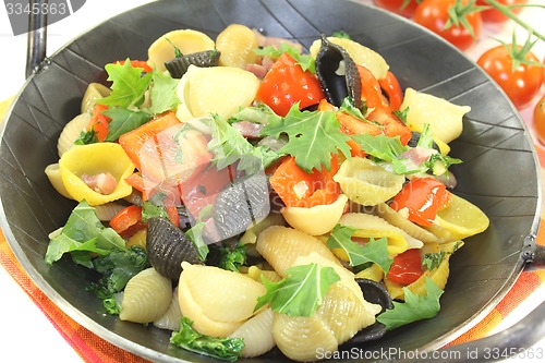 Image of Pasta pan with tomatoes