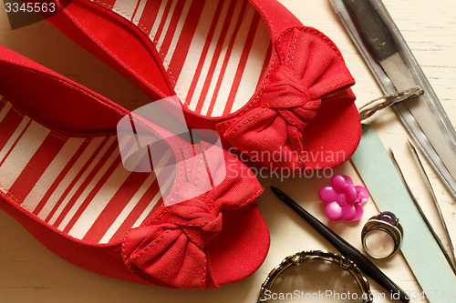 Image of Red Bow Wedges