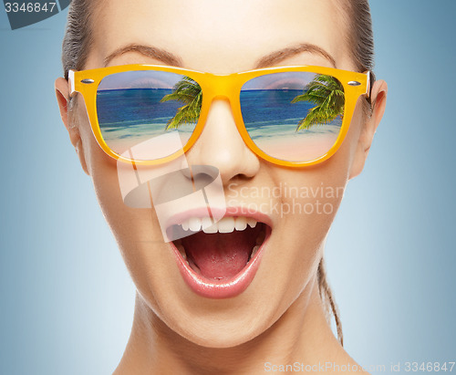 Image of amazed girl in shades