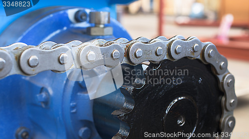 Image of Chain and sprocket