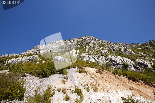 Image of tops of mountains 