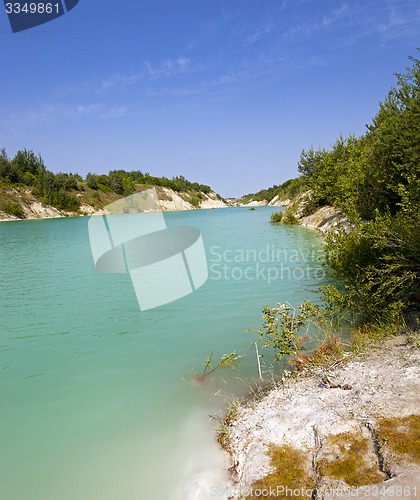Image of the artificial lake  