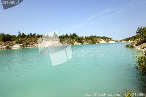 Image of artificial lake 