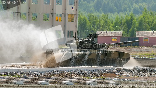 Image of Tank T-80 moves after water ford