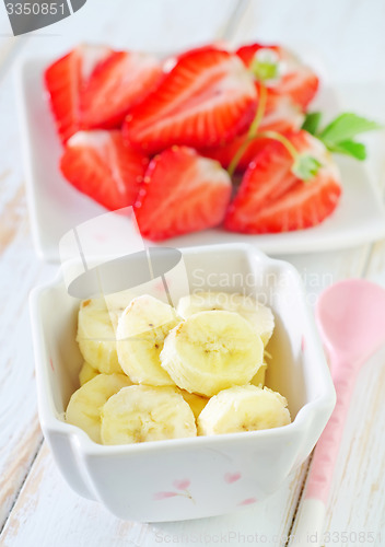 Image of banana and strawberry