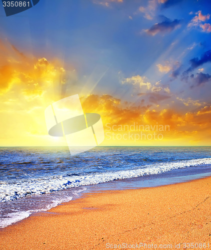 Image of sea and sky