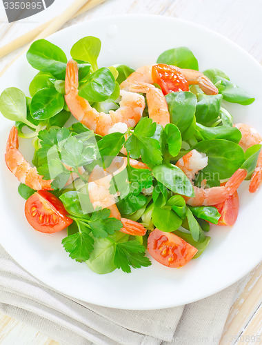 Image of salad with shrimps