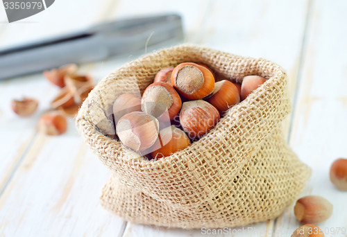 Image of hazelnuts