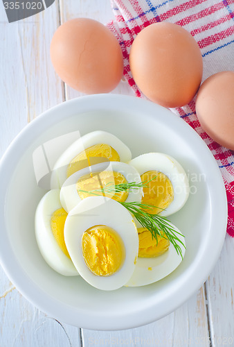 Image of boiled eggs