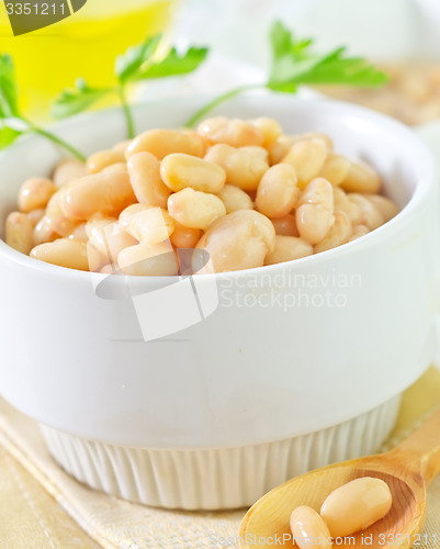 Image of white beans in bowl