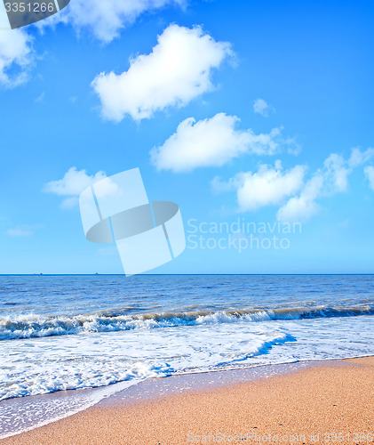 Image of sea and sky