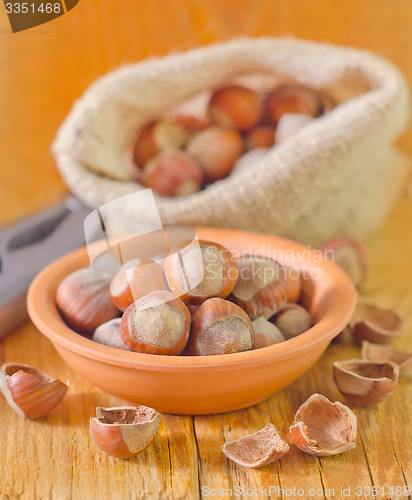 Image of hazelnuts