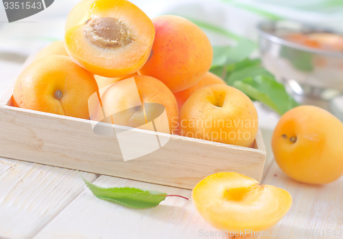 Image of apricots