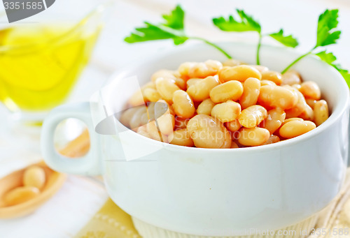 Image of white beans in bowl