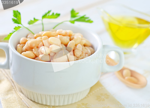 Image of white beans in bowl