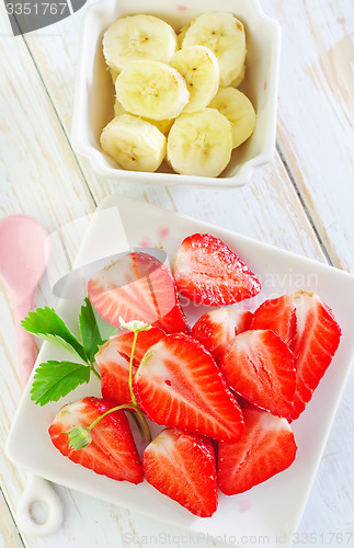 Image of banana and strawberry