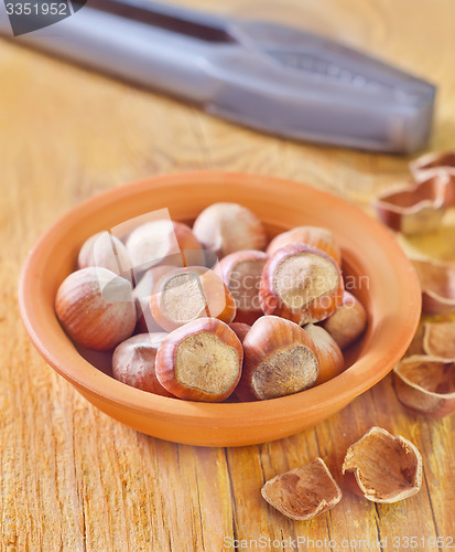 Image of hazelnuts