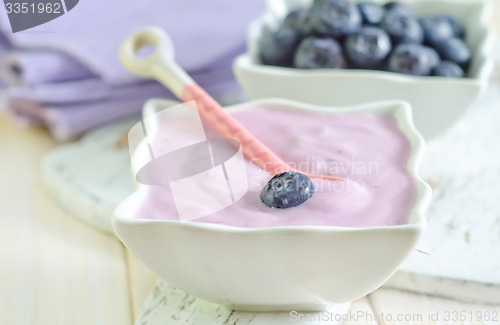 Image of blueberry and yogurt