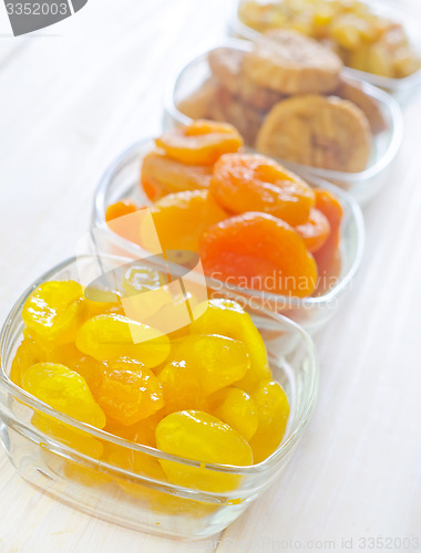 Image of dried fruits