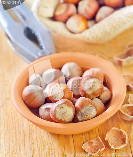 Image of hazelnuts