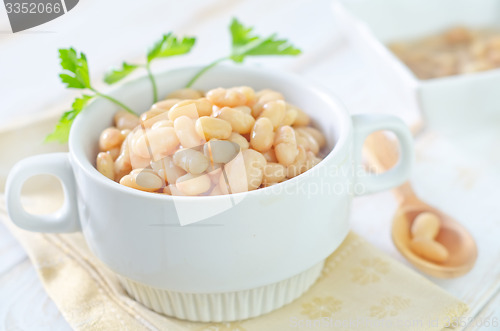 Image of white beans in bowl