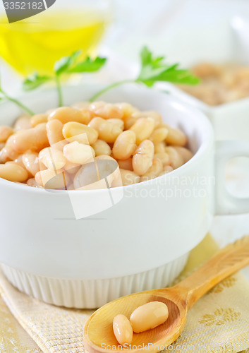 Image of white beans in bowl
