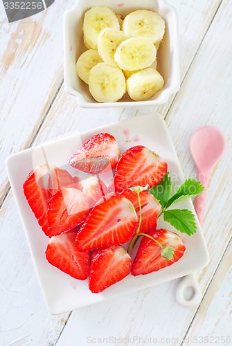 Image of banana and strawberry