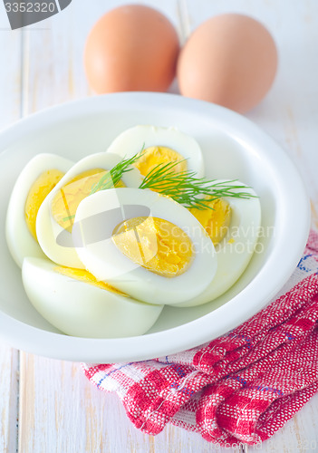 Image of boiled eggs