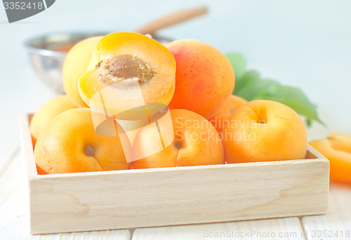 Image of apricots