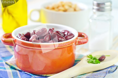 Image of red and white bean