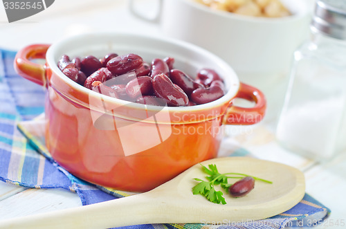 Image of red and white bean