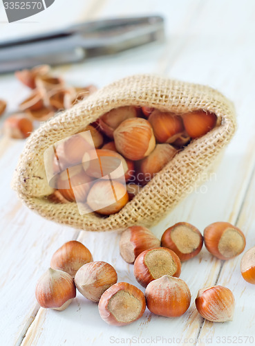 Image of hazelnuts