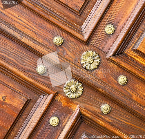 Image of abstract  rusty brass  crenna gallarate varese 