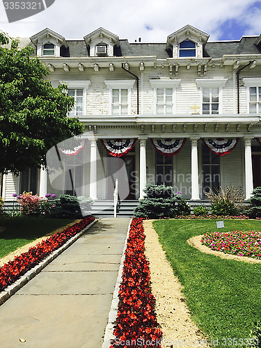 Image of American, Home