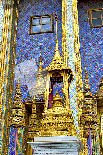 Image of  pavement gold    temple   in   bangkok  blue