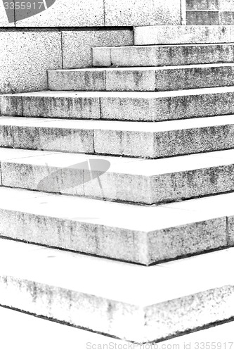 Image of in london  monument old steps and marble ancien line 