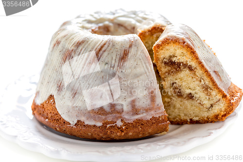 Image of Cake with vanilla cream close-up.