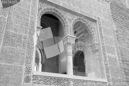 Image of Black and white detailed window