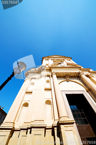 Image of building   in italy europe milan religion       and sunlight
